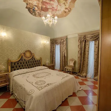 Palazzo Tilli Bed & Breakfast *